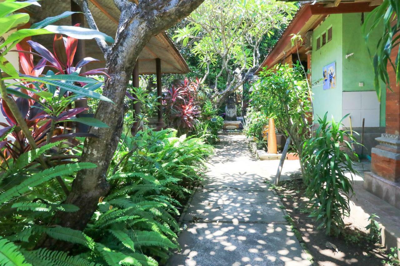 Mertha Jati Hotel Kuta Lombok Buitenkant foto