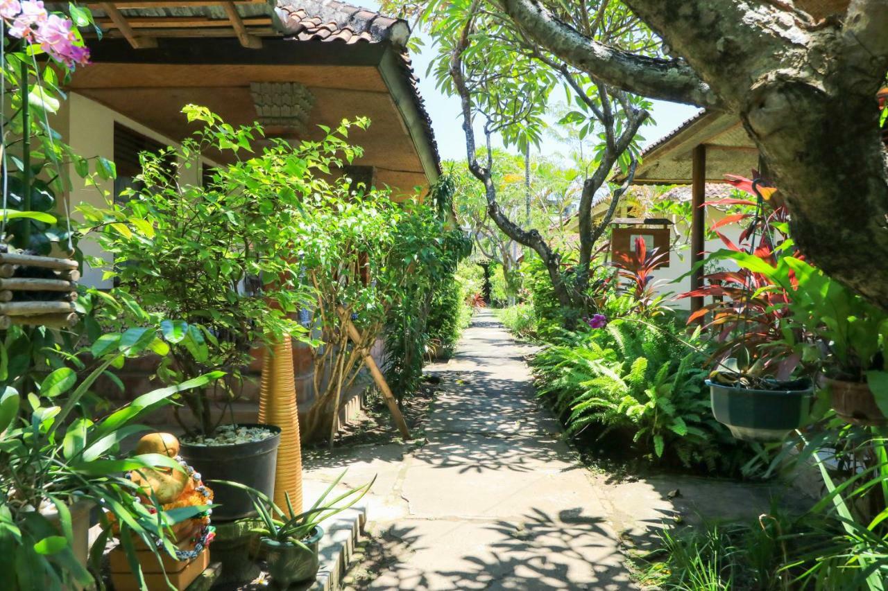 Mertha Jati Hotel Kuta Lombok Buitenkant foto
