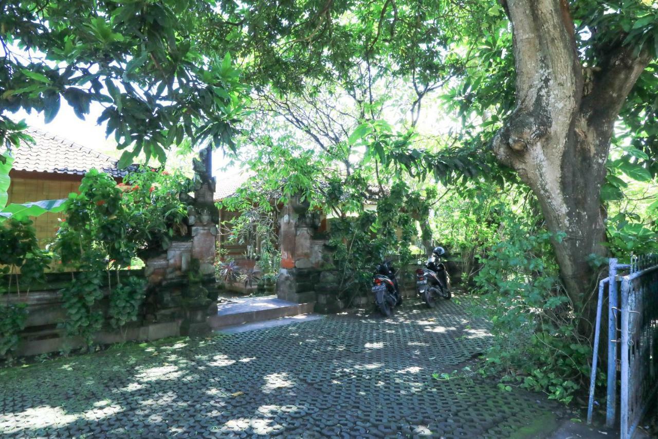 Mertha Jati Hotel Kuta Lombok Buitenkant foto