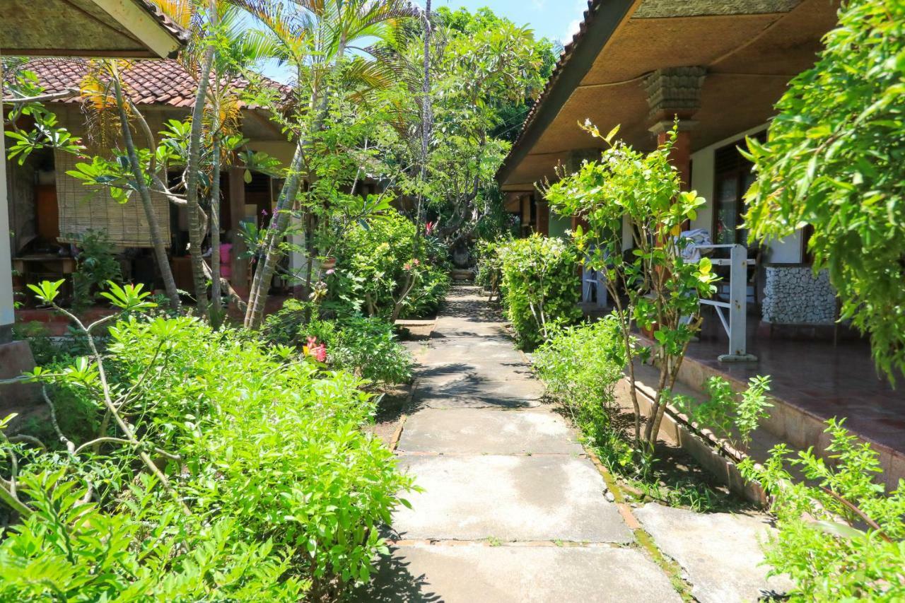 Mertha Jati Hotel Kuta Lombok Buitenkant foto